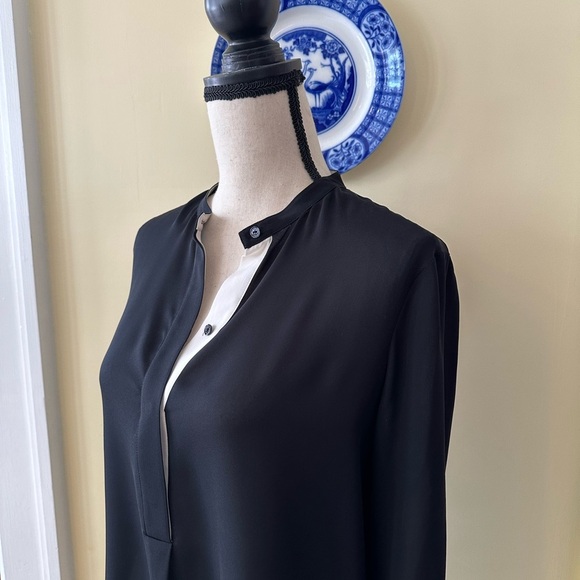 Vince. | 100% Silk Band Collar Blouse with Inverted Back Pleat, Black & White - Picture 2 of 13